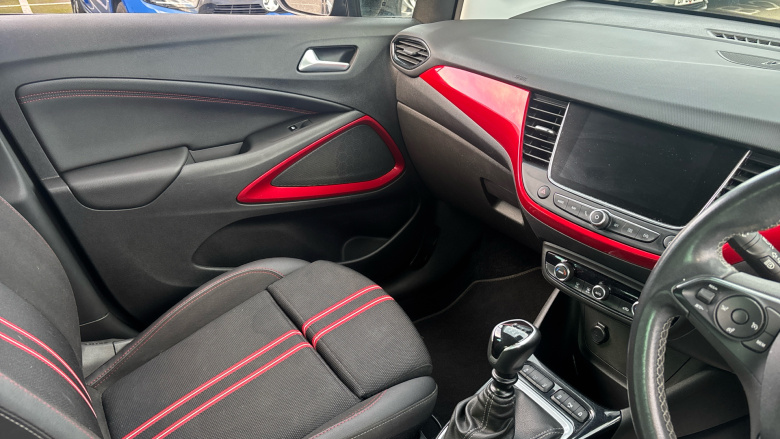 Vauxhall Crossland 1.2 Turbo SRi Nav 5dr Petrol Hatchback